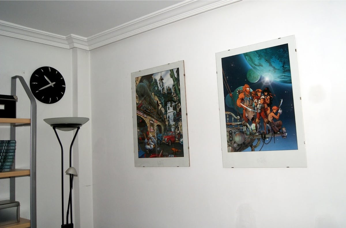 Obras de arte expuestas en el interior de una vivienda