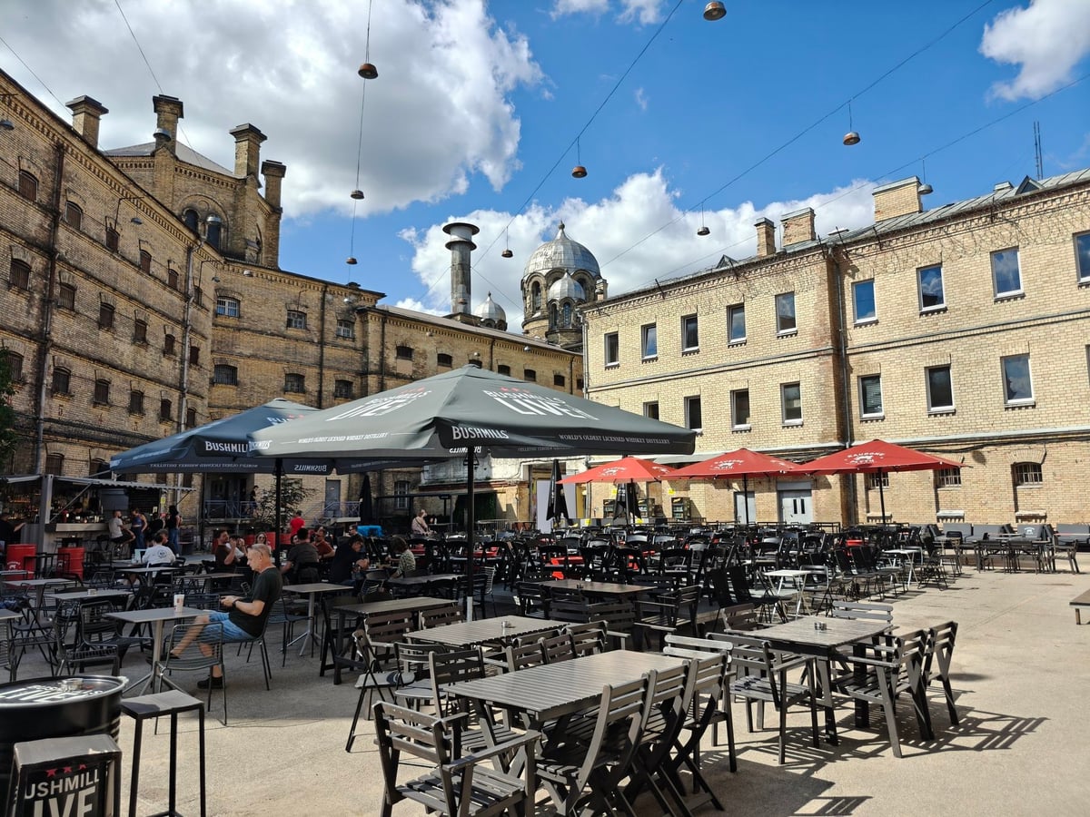 Patio de la antigua prisión de Lukiškės, reconvertido en espacio cultural