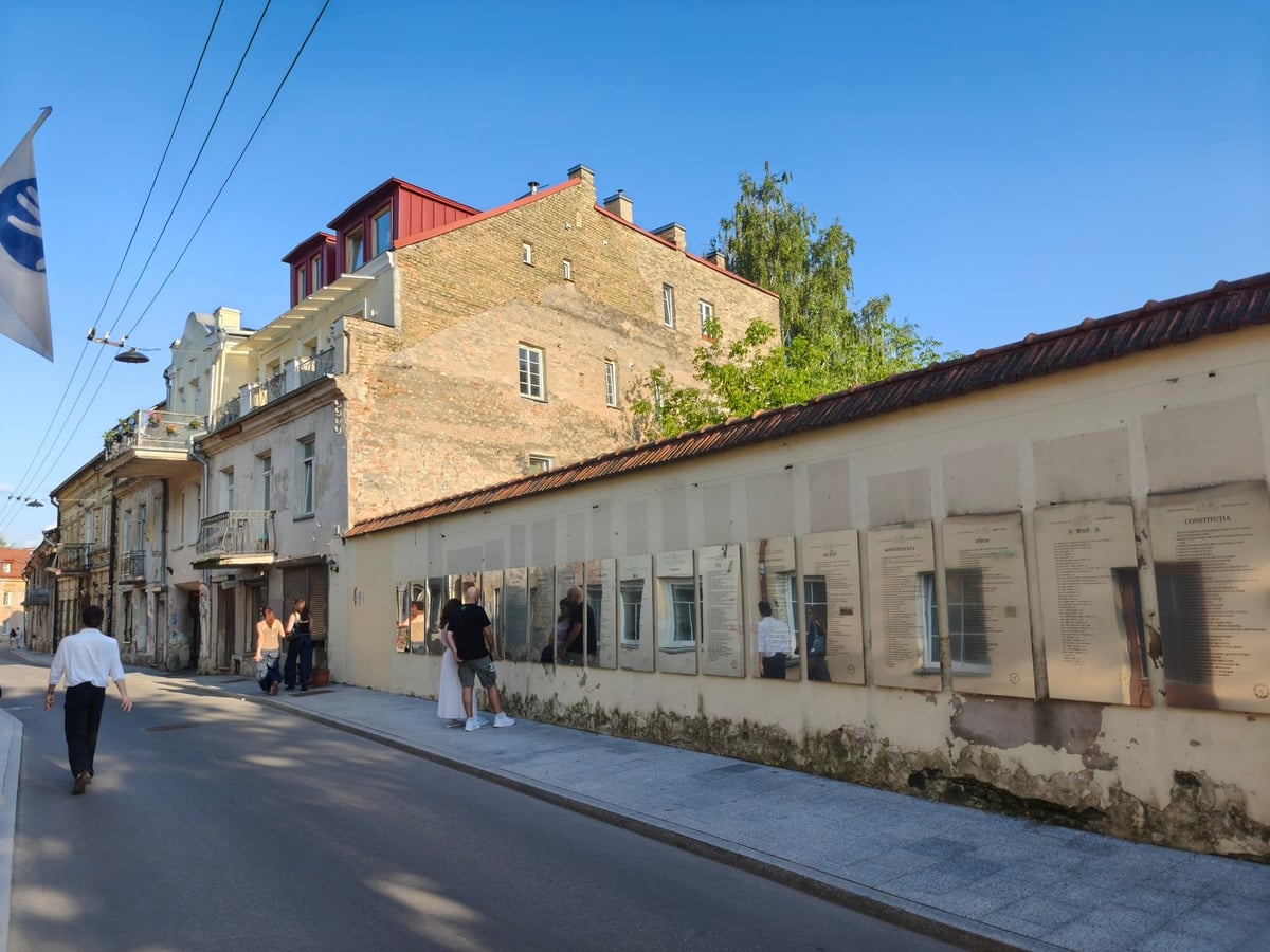 Calle del barrio de Užupis, en Vilna