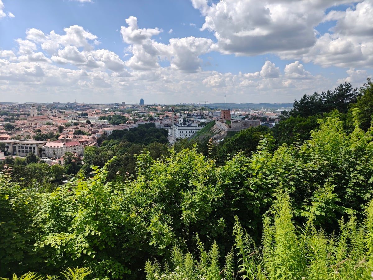 Vistas de Vilna desde el mirador de las Tres Cruces