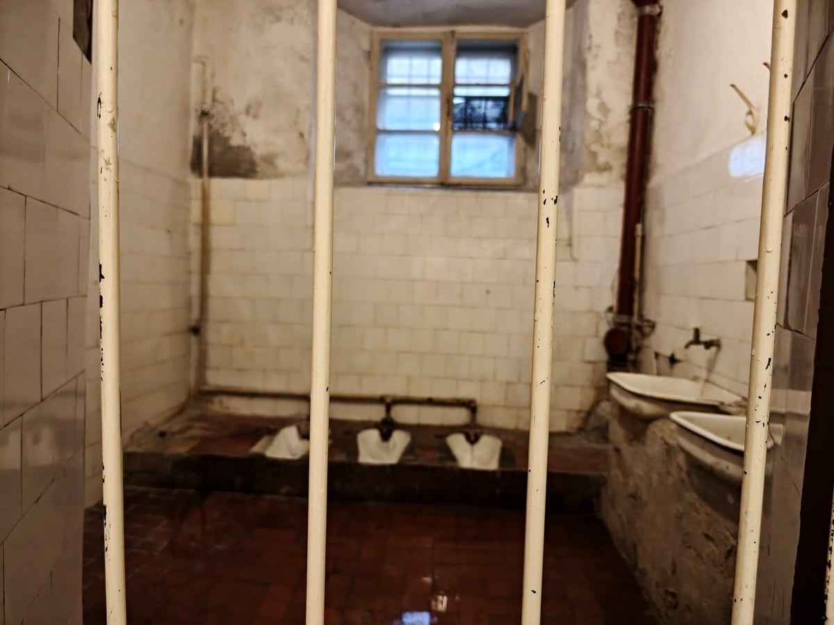 Sala de ejecuciones del museo de las víctimas del genocidio