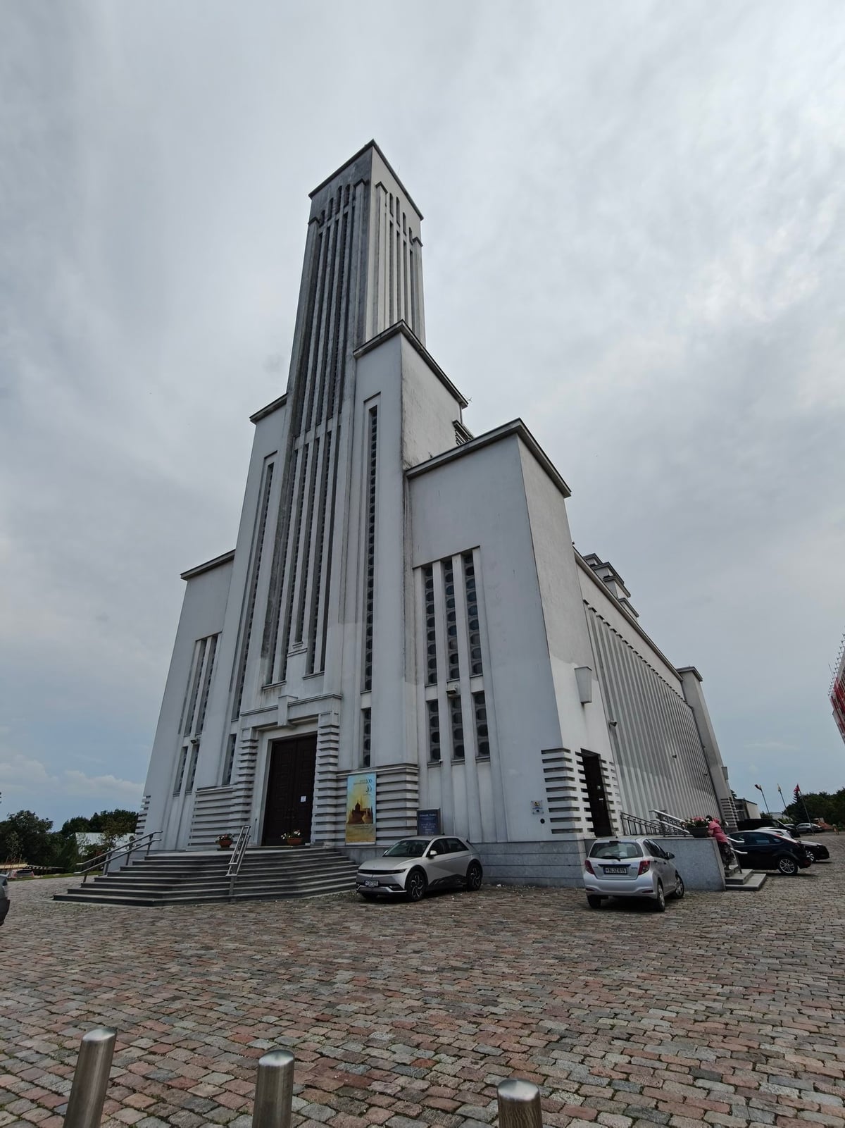 Vistas de Kaunas desde la terraza de la basílica de la Resurrección
