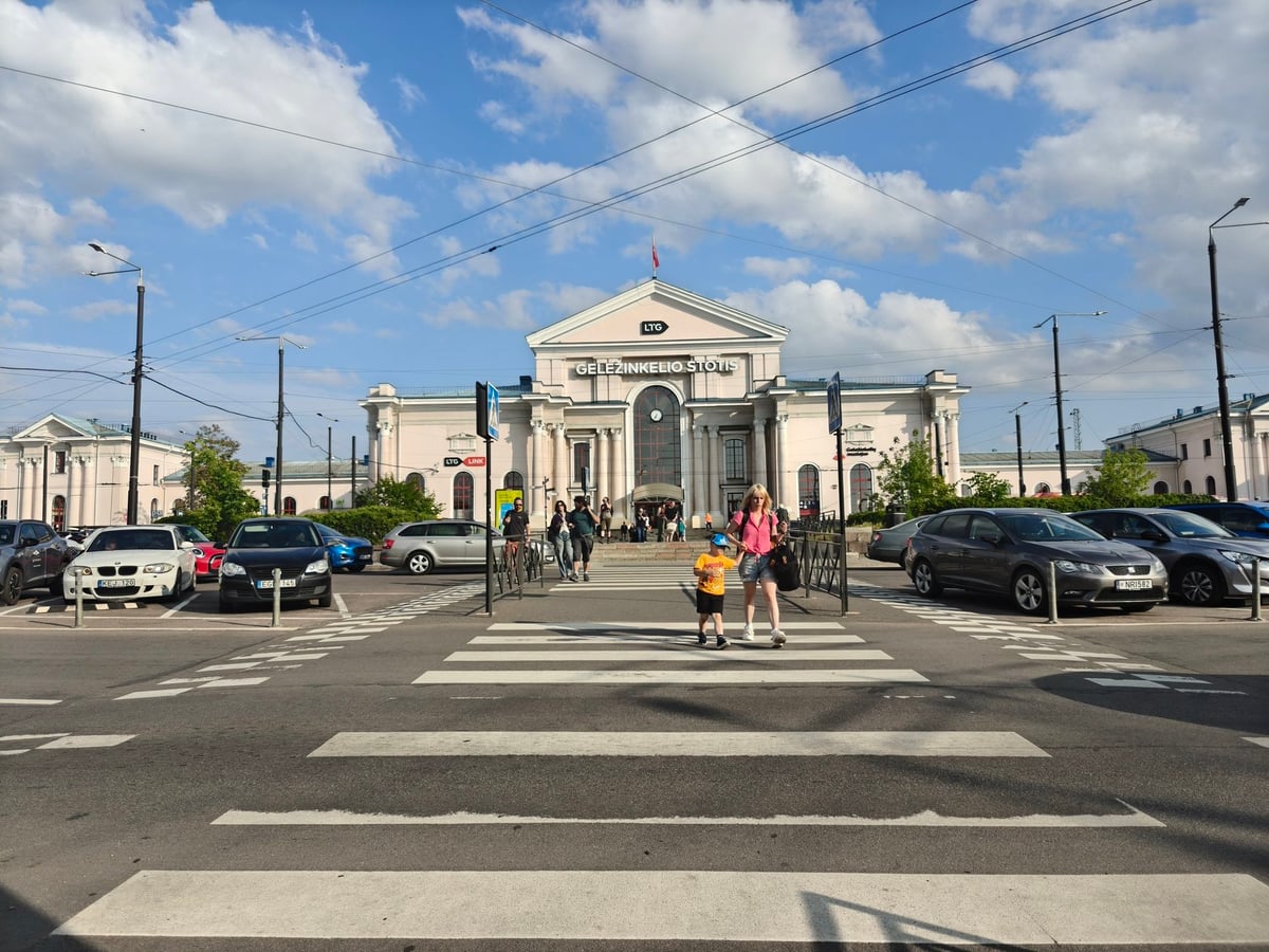 Último paseo por los alrededores del mercado de Halės, en Vilna