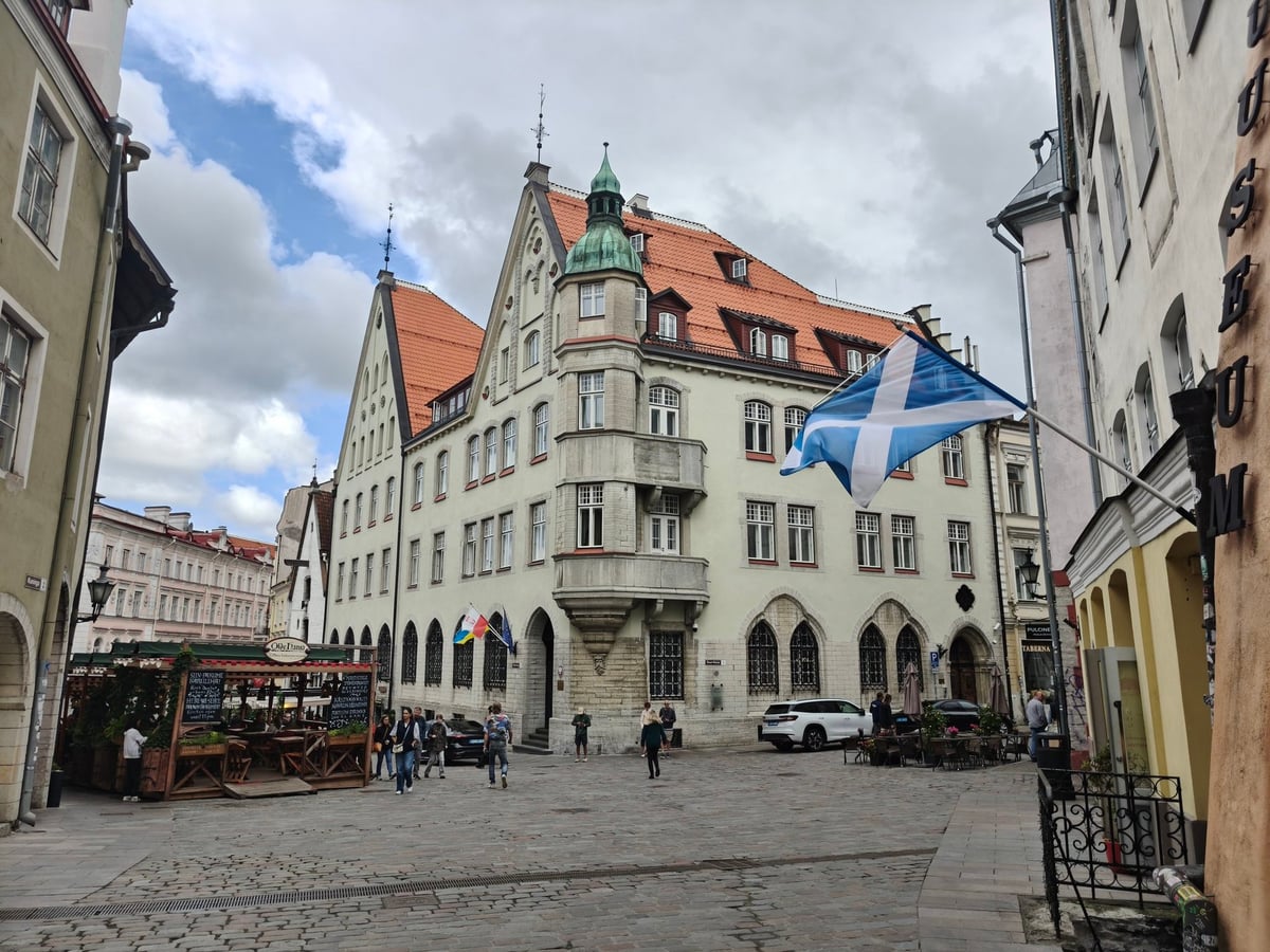 Calle Rataskaevu, en Tallin