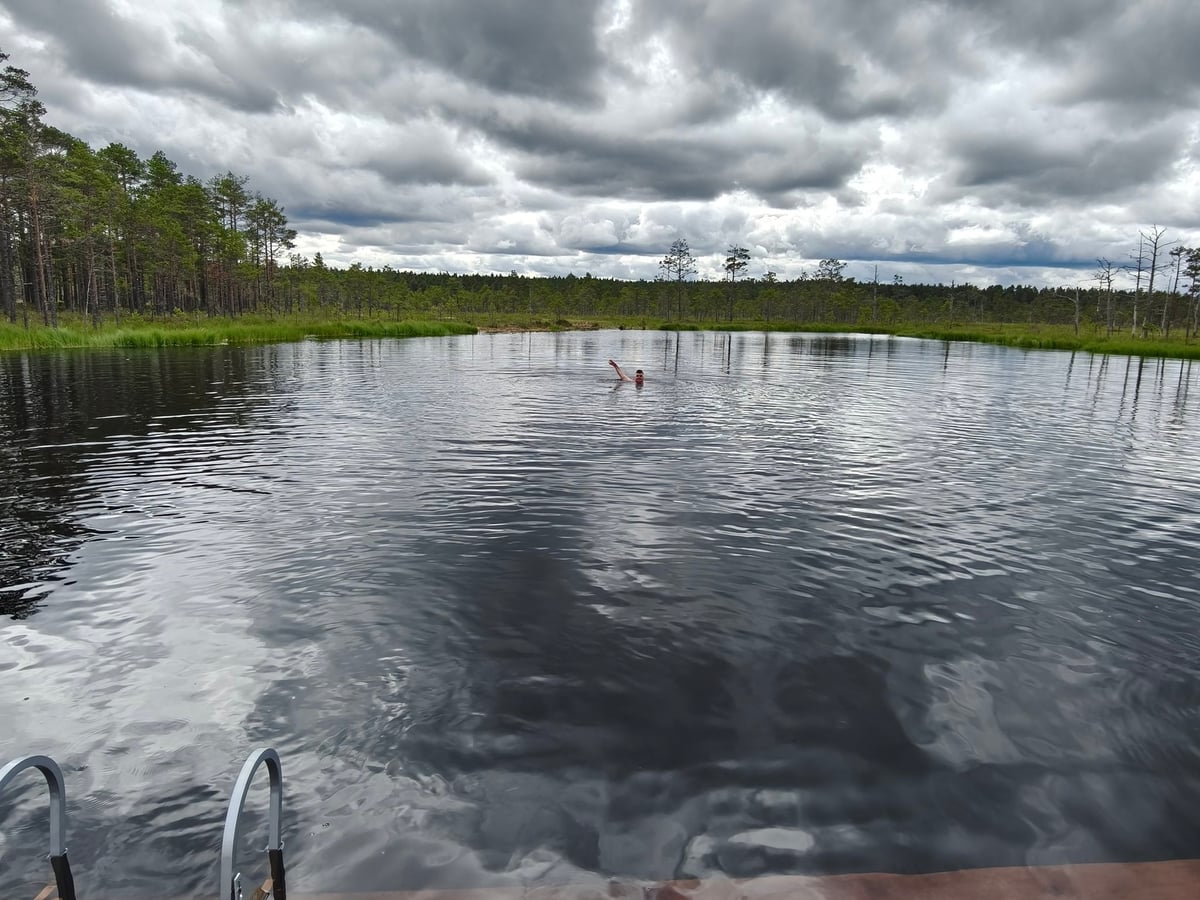 El lago habilitado para el baño, en Viru raba