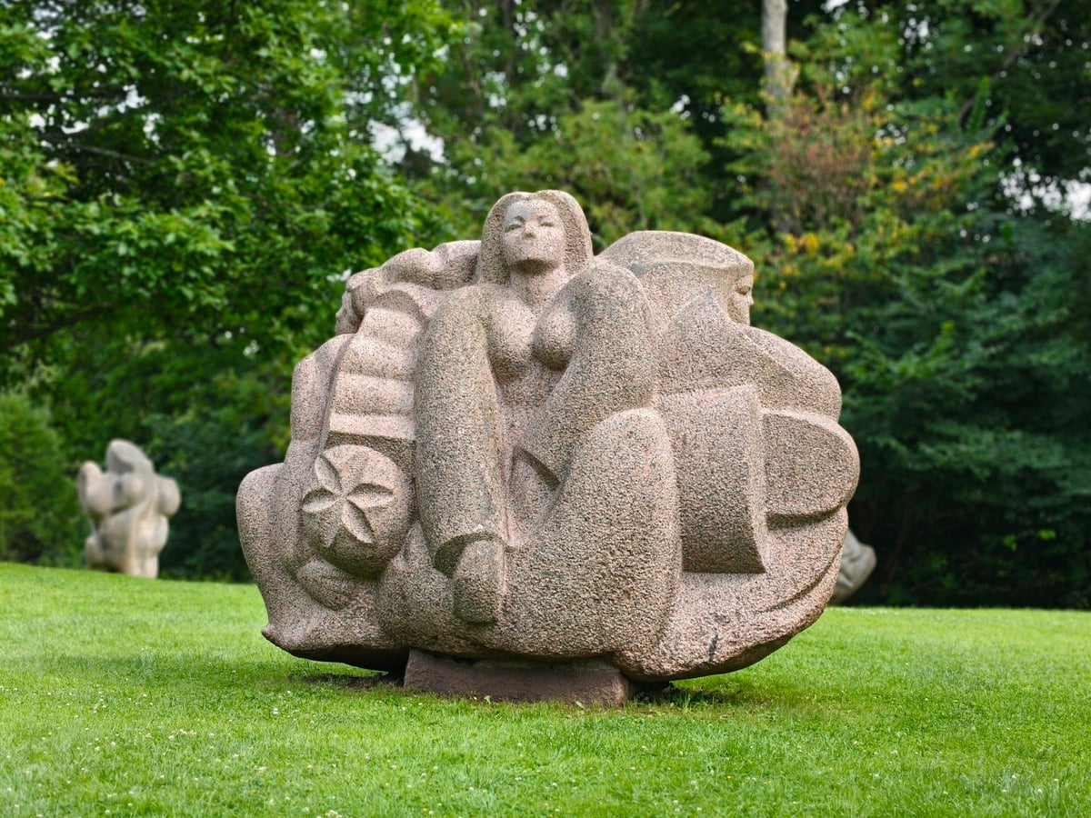 Una de las figuras de piedra de Dainu kalns