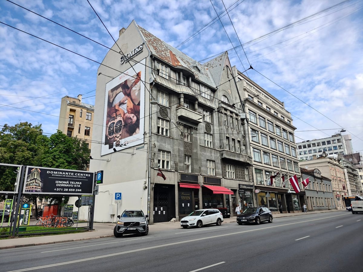El barrio modernista de Riga, en la calle Strēlnieku