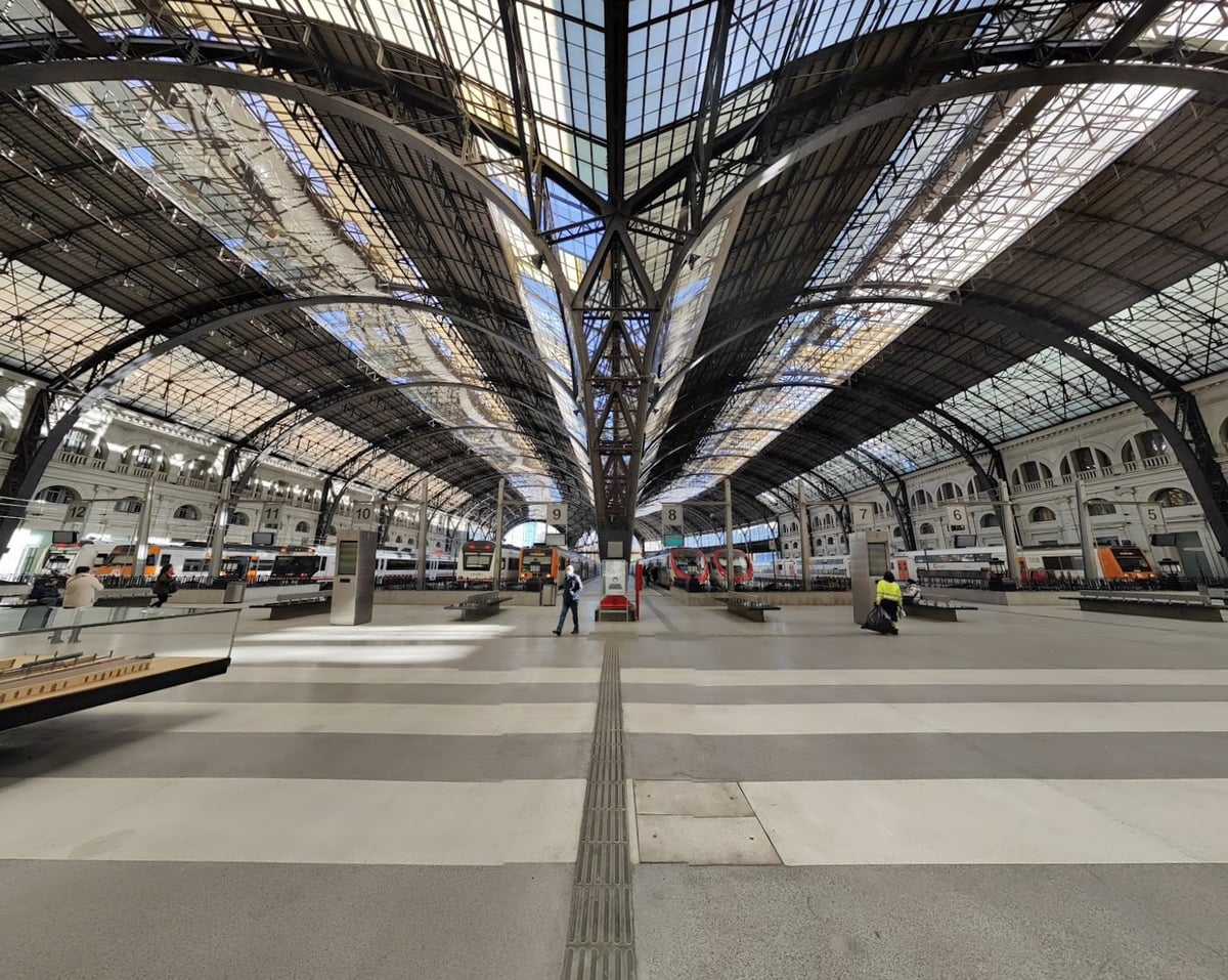 Interior del Mercado del Born con restos arqueológicos