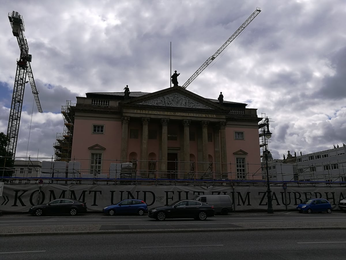 Fachada de un edificio histórico en Berlín