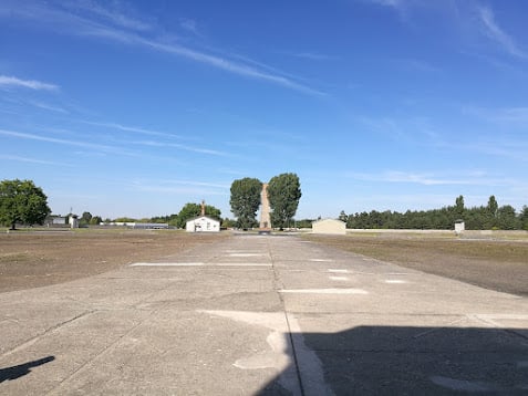 Explanada del antiguo campo de concentración de Sachsenhausen