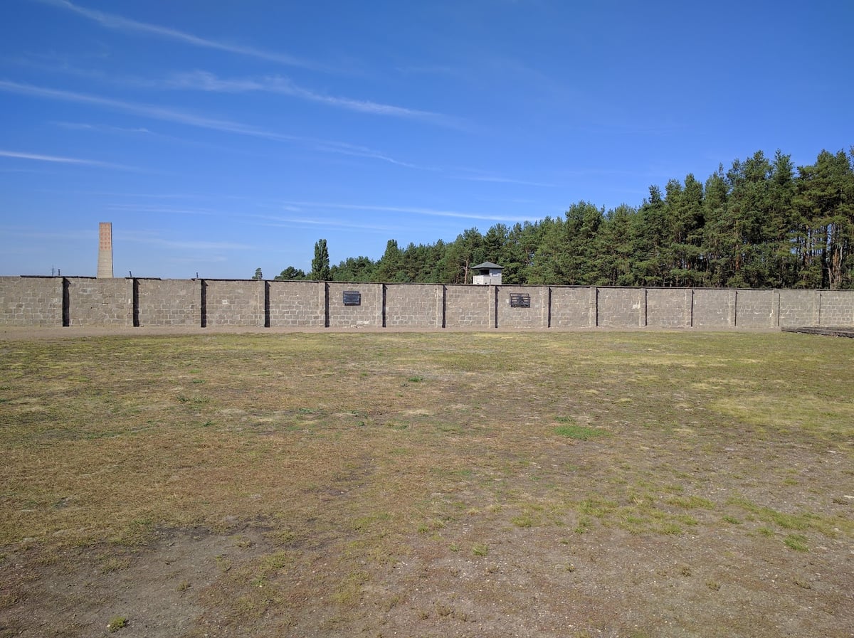 Edificio del antiguo campo de concentración de Sachsenhausen
