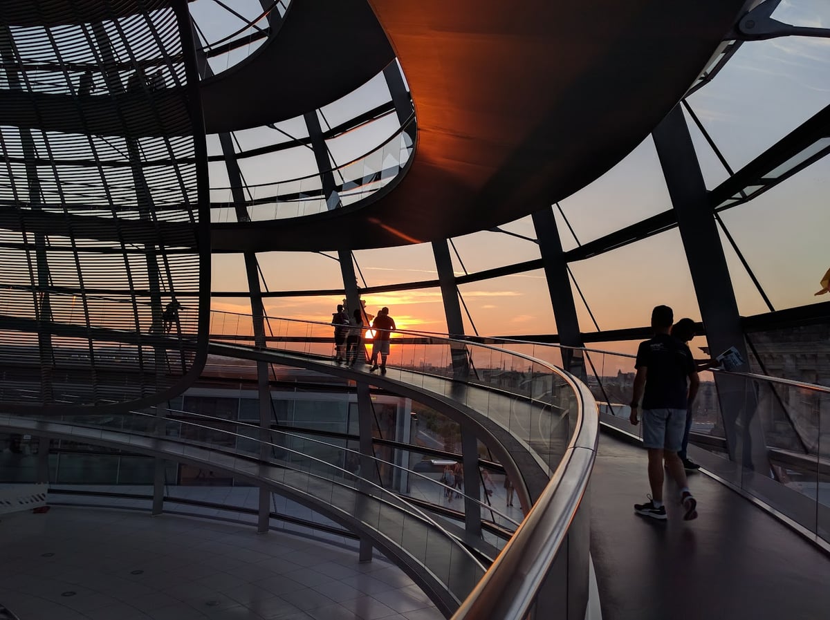 Pasarela interior de la cúpula del Reichstag