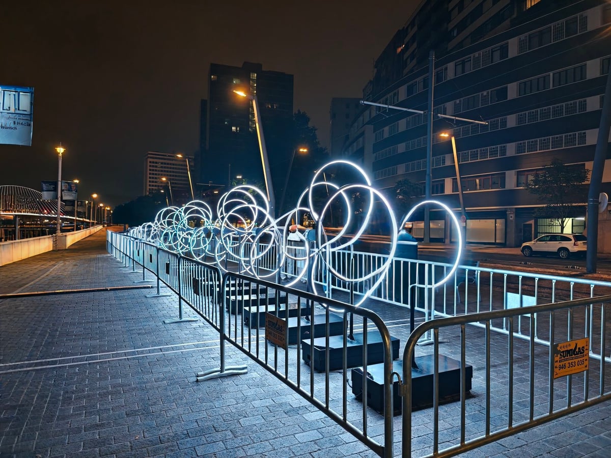 Kinetic, ilusiones ópticas circulares en el paseo de Uribitarte