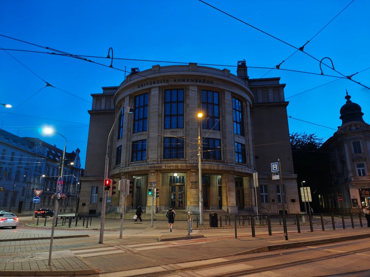 Calle, edificio, monumento o paisaje urbano de Bratislava
