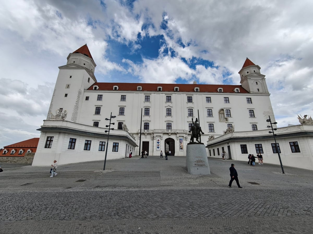 Calle, edificio, monumento o paisaje urbano de Bratislava