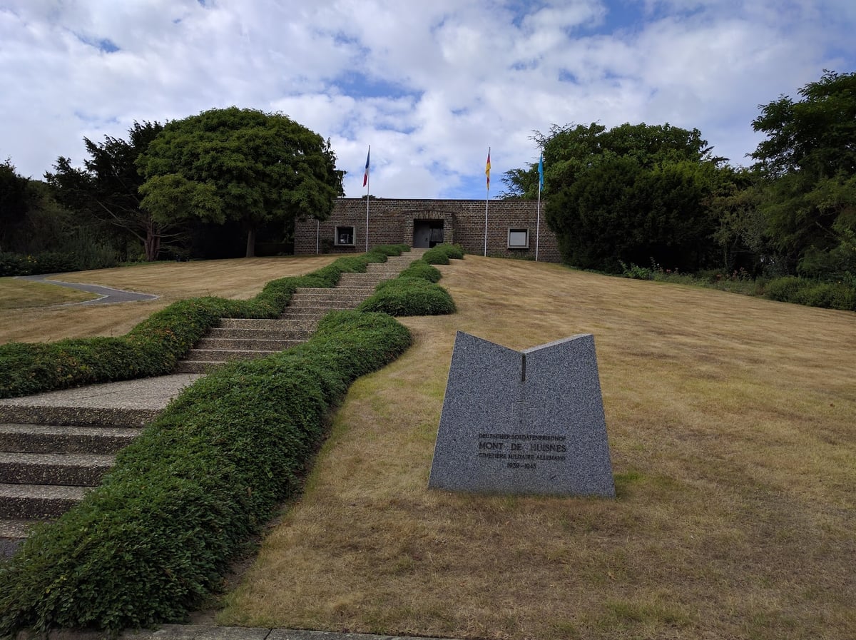 Paisaje, localidad, costa o monumento de Bretaña