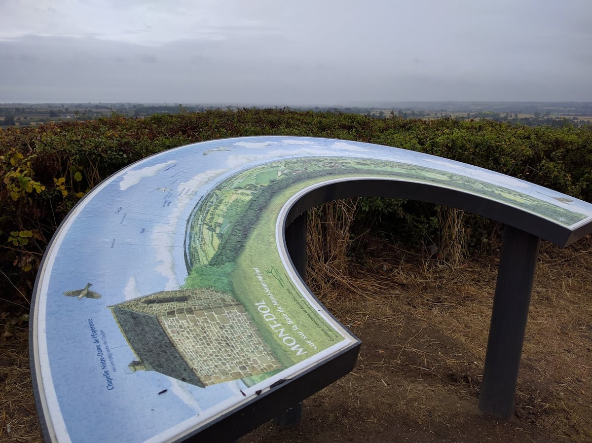 Paisaje, localidad, costa o monumento de Bretaña