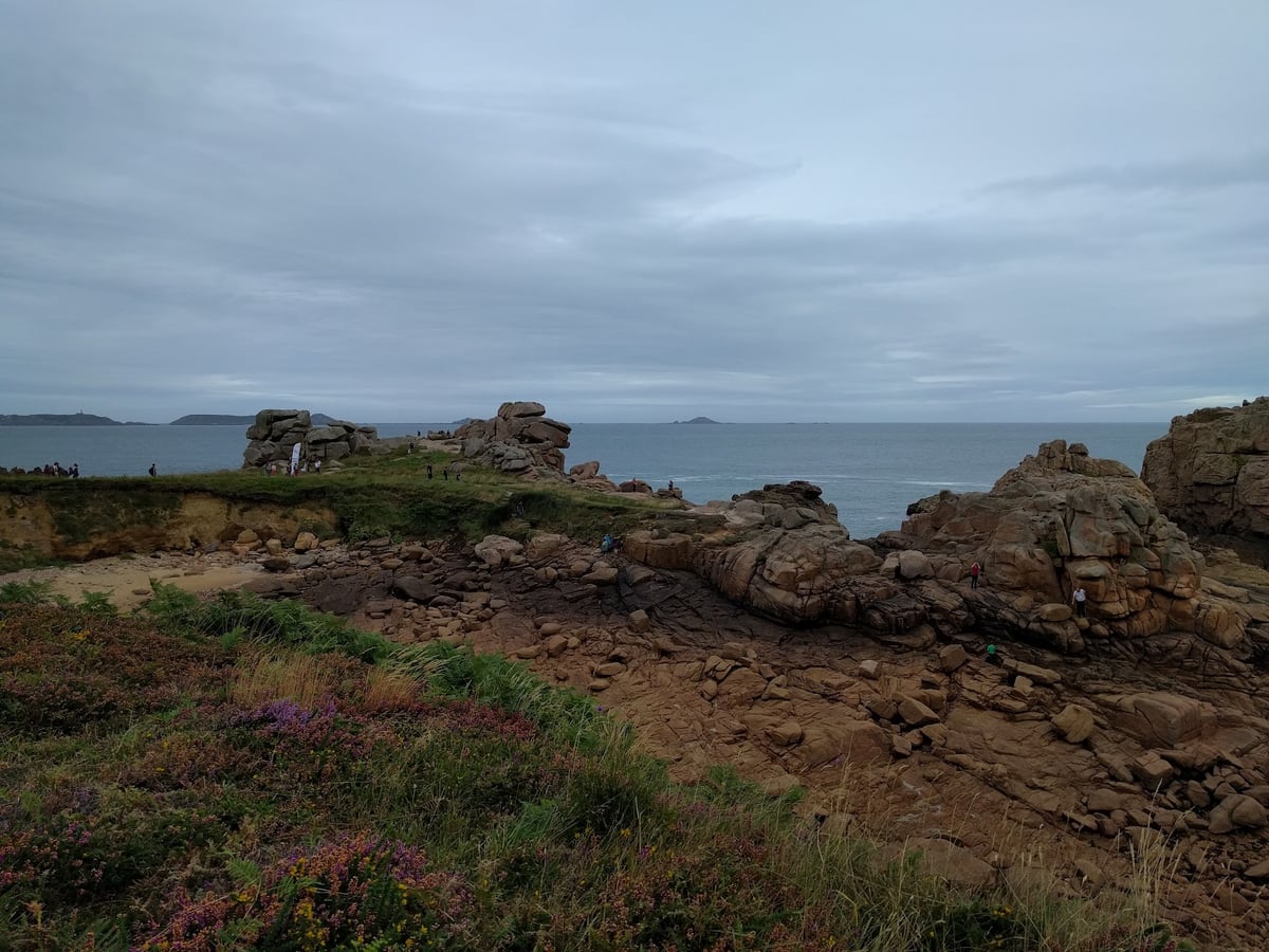 Paisaje, localidad, costa o monumento de Bretaña