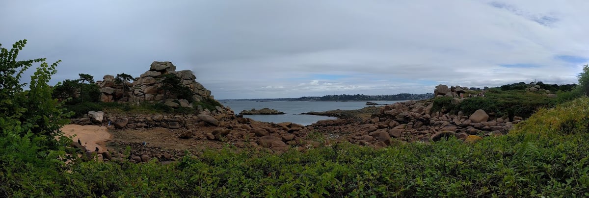 Paisaje, localidad, costa o monumento de Bretaña