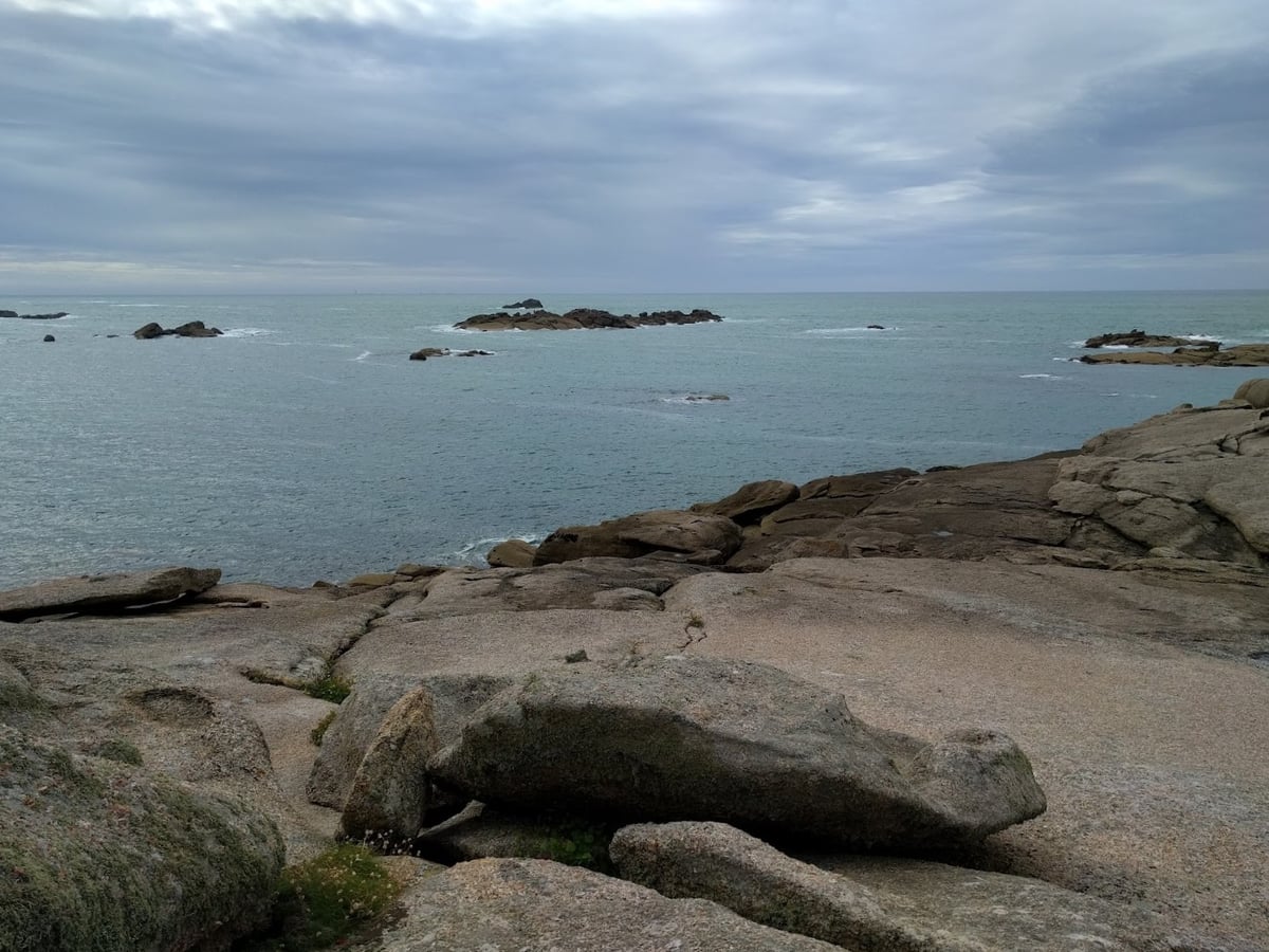 Paisaje, localidad, costa o monumento de Bretaña