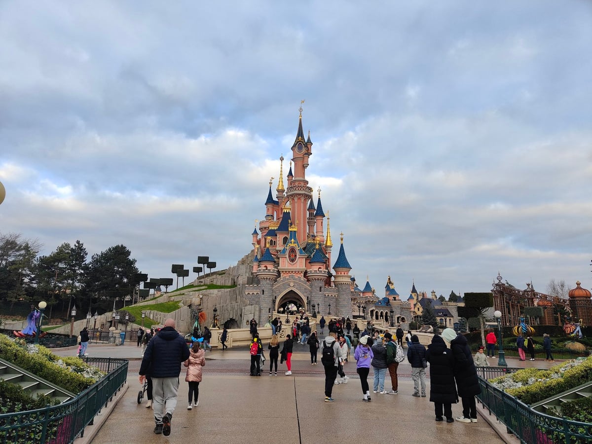 Parque Disney, atracción o escena de la visita a Disneyland París