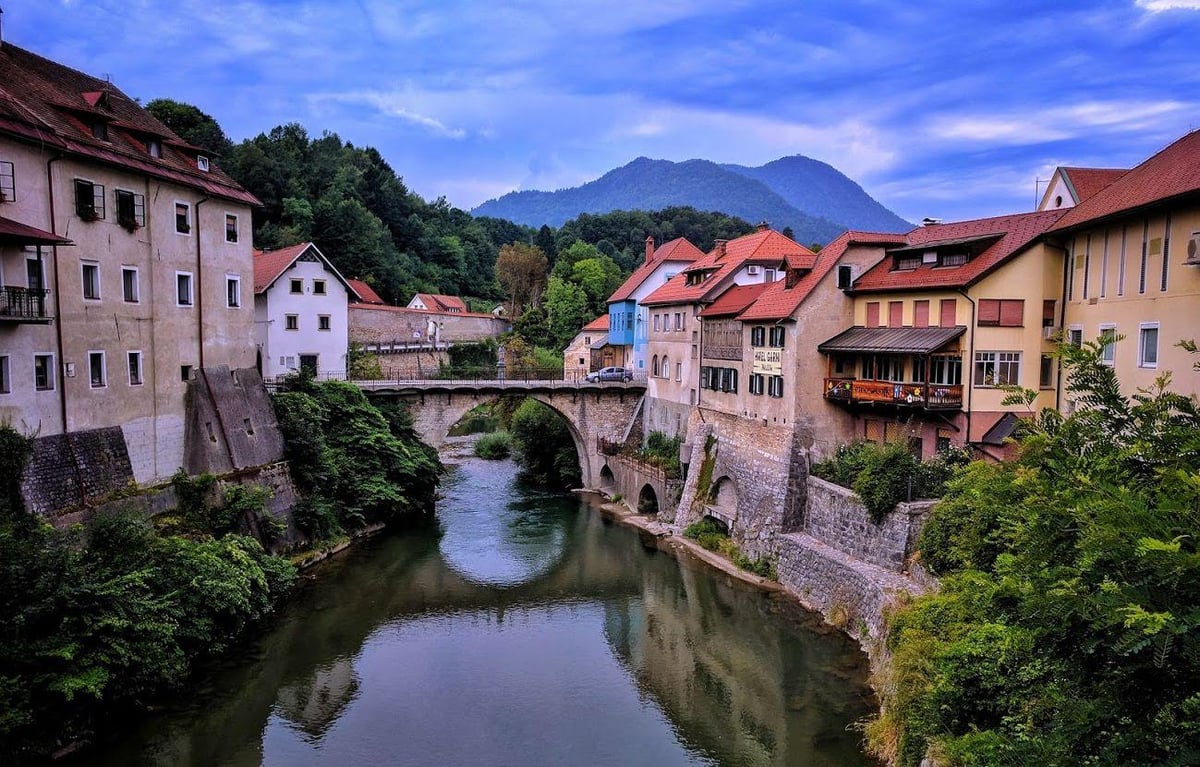 Paisaje, localidad, monumento o escena urbana de Eslovenia