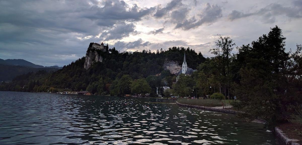 Paisaje, localidad, monumento o escena urbana de Eslovenia