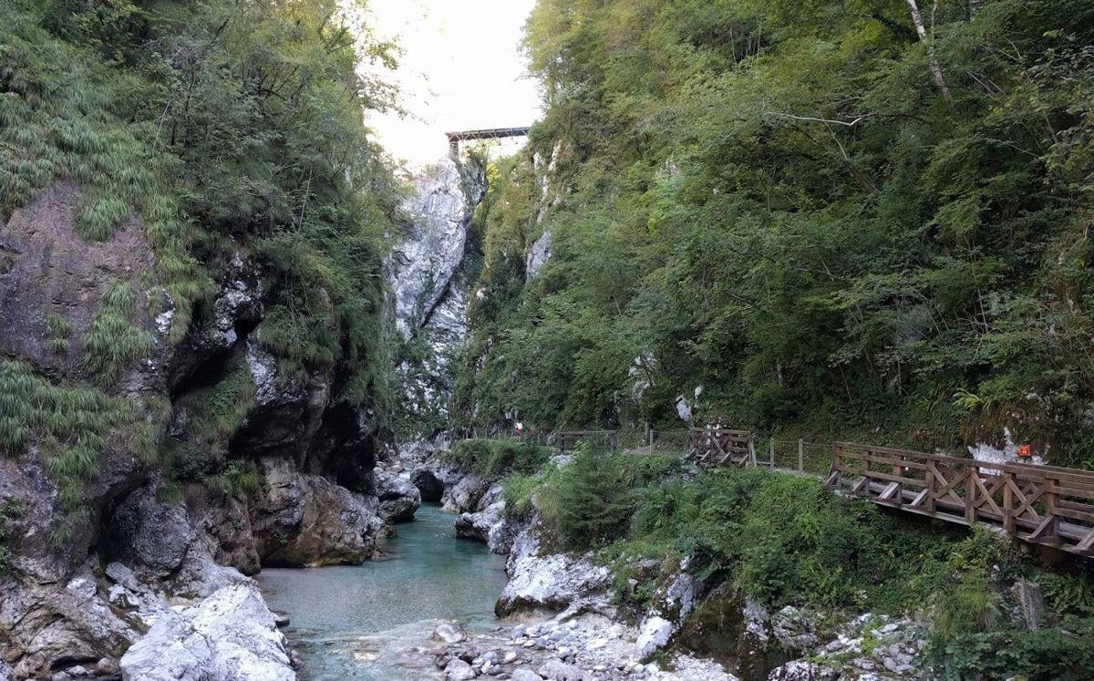 Paisaje, localidad, monumento o escena urbana de Eslovenia