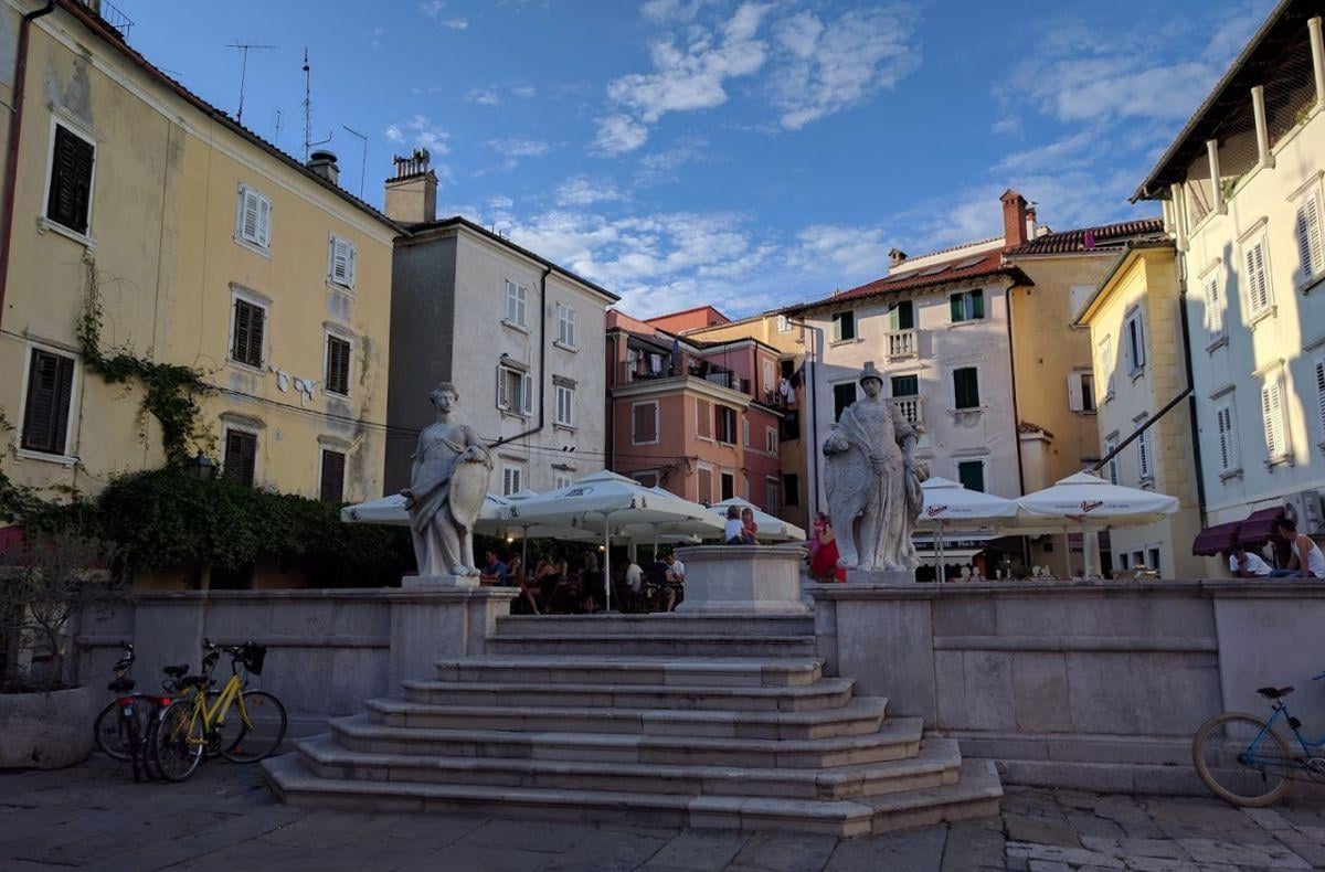 Paisaje, localidad, monumento o escena urbana de Eslovenia