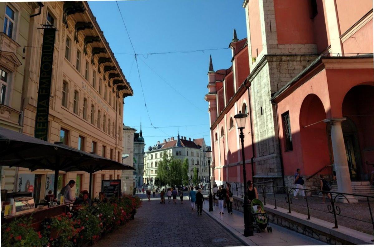 Paisaje, localidad, monumento o escena urbana de Eslovenia