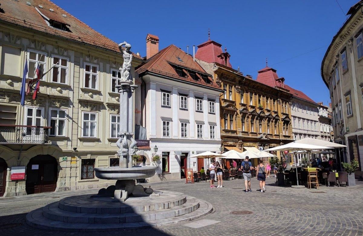 Paisaje, localidad, monumento o escena urbana de Eslovenia