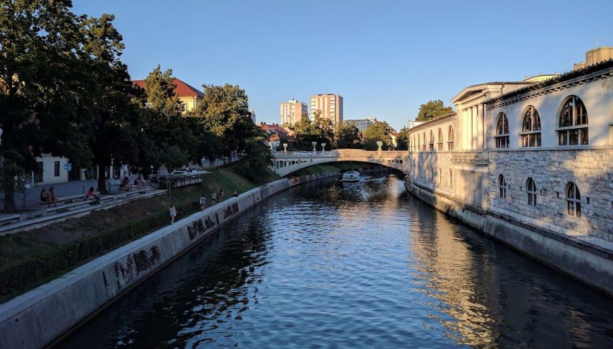 Paisaje, localidad, monumento o escena urbana de Eslovenia