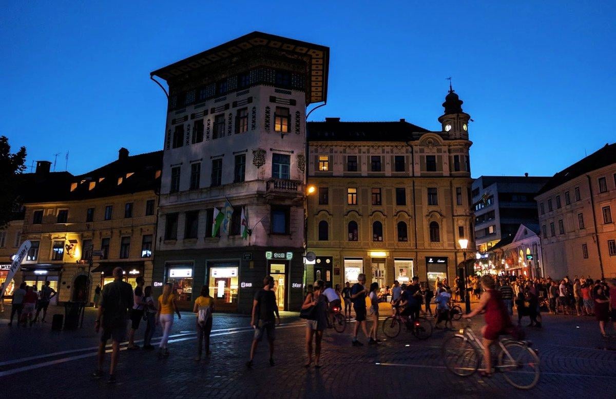 Paisaje, localidad, monumento o escena urbana de Eslovenia