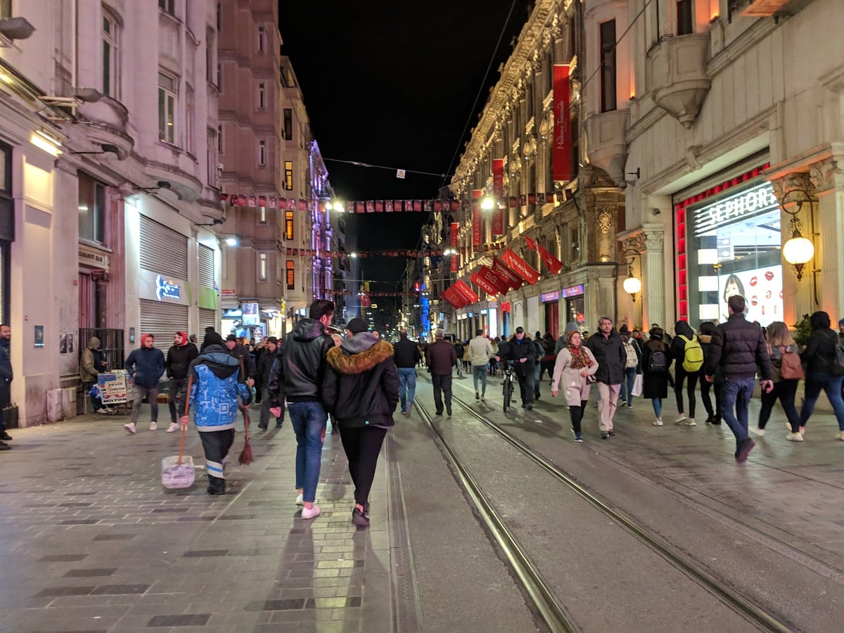 Calle, mezquita, monumento, paisaje o escena urbana de Estambul