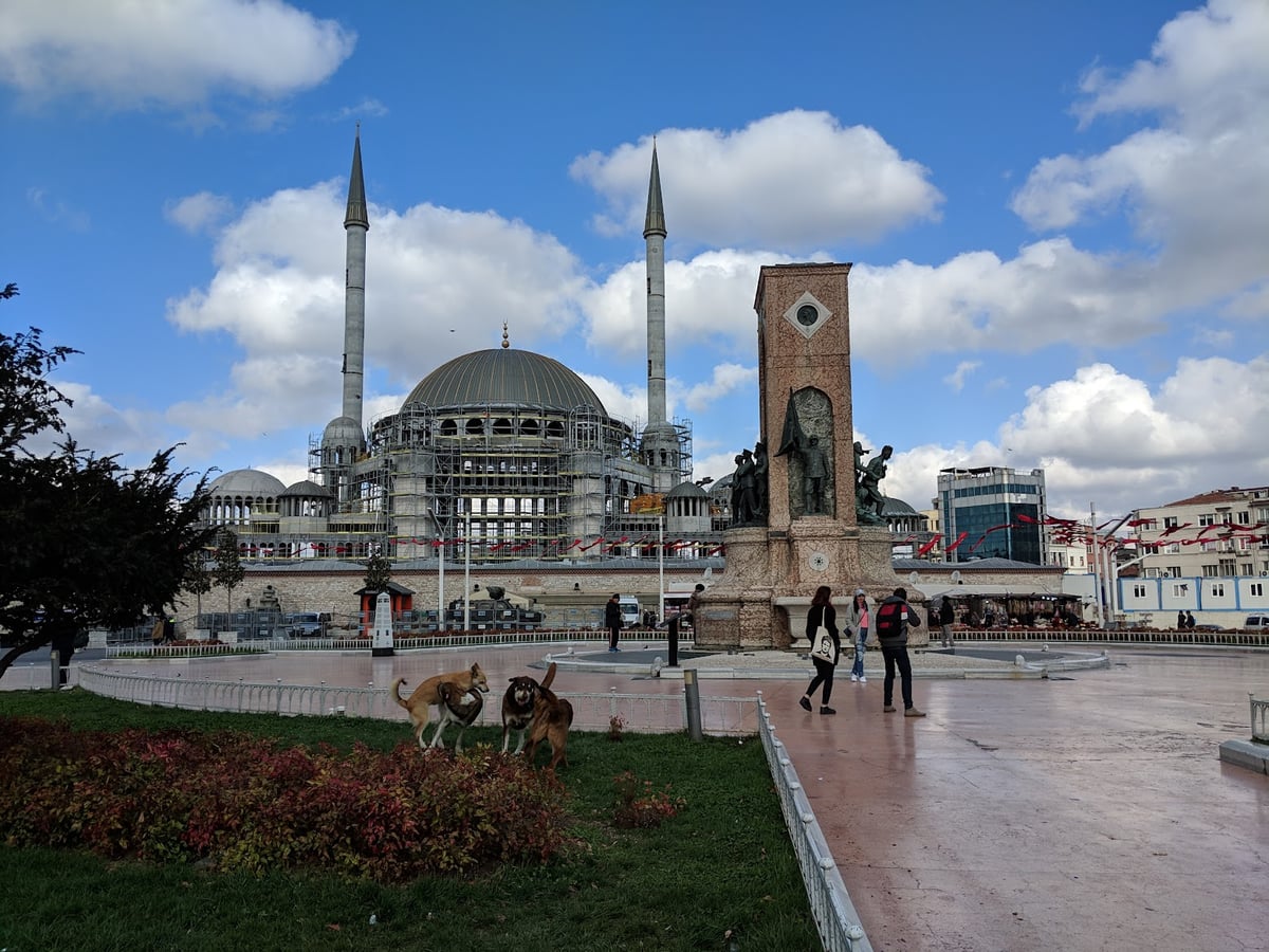 Calle, mezquita, monumento, paisaje o escena urbana de Estambul