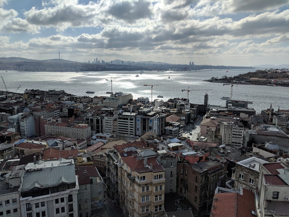 Calle, mezquita, monumento, paisaje o escena urbana de Estambul