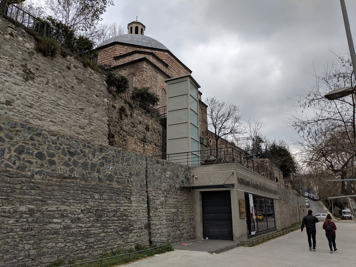 Calle, mezquita, monumento, paisaje o escena urbana de Estambul