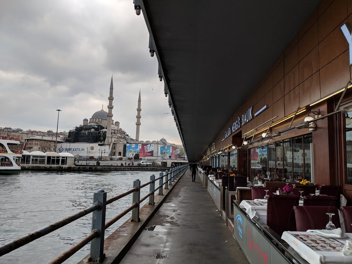 Calle, mezquita, monumento, paisaje o escena urbana de Estambul