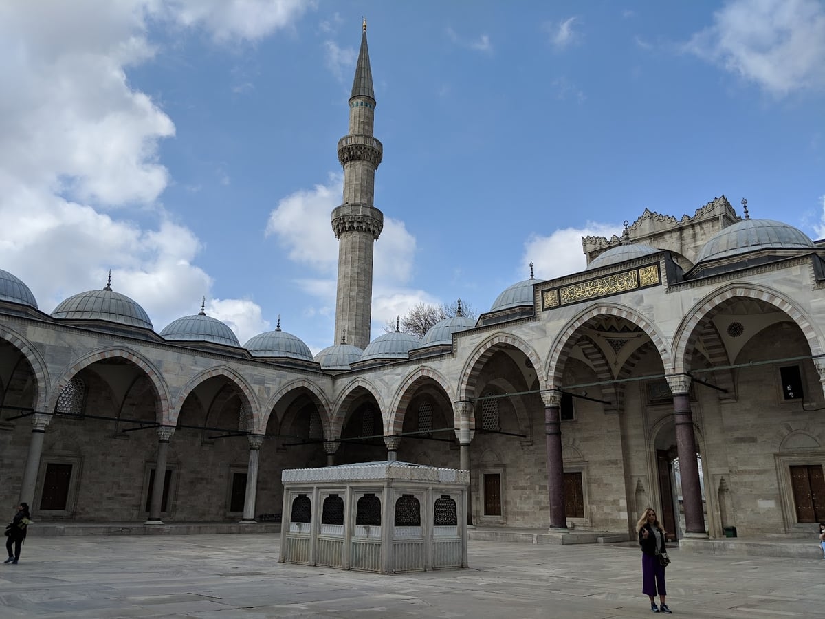 La Mezquita de Süleymaniye, la obra maestra de Mimar Sinan, en lo alto de una de las colinas de Estambul.