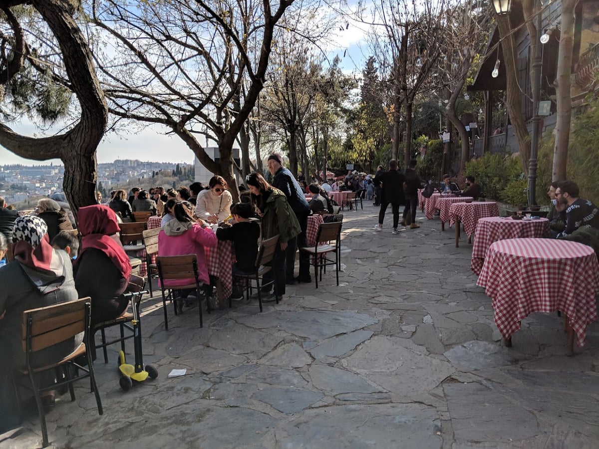 Calle, mezquita, monumento, paisaje o escena urbana de Estambul