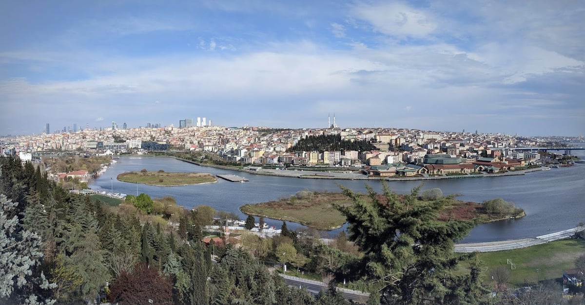 Calle, mezquita, monumento, paisaje o escena urbana de Estambul