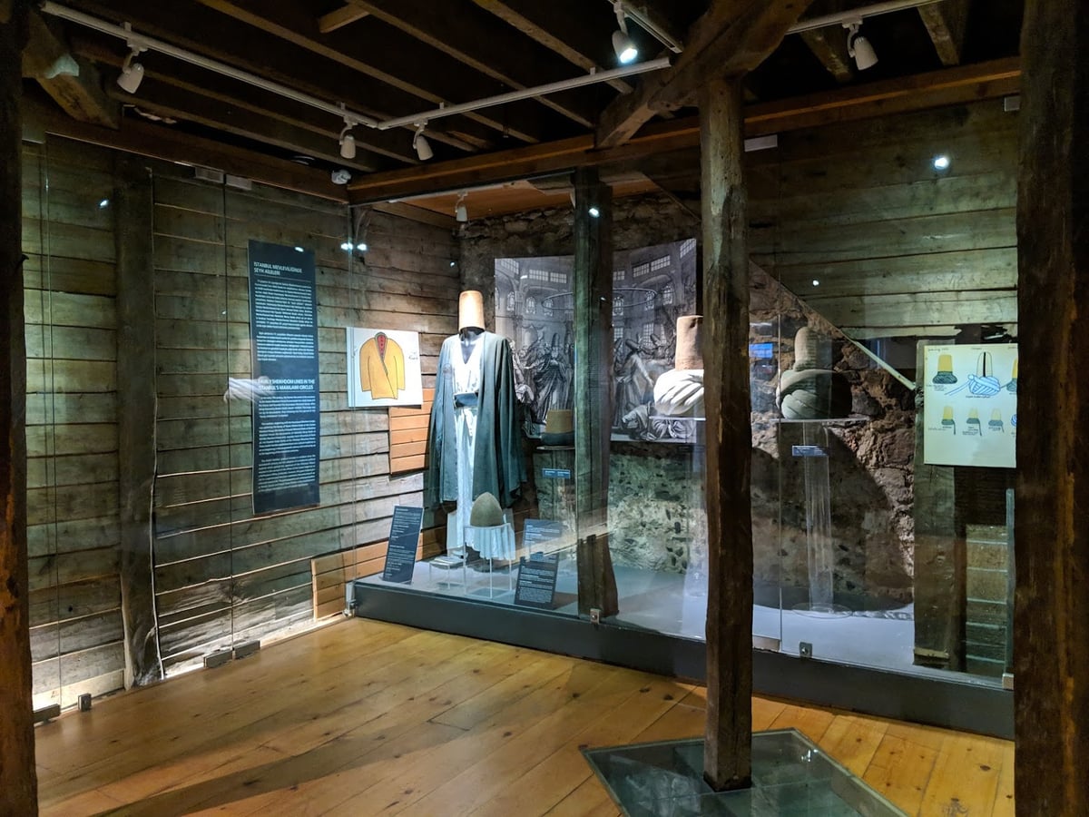 Calle, mezquita, monumento, paisaje o escena urbana de Estambul