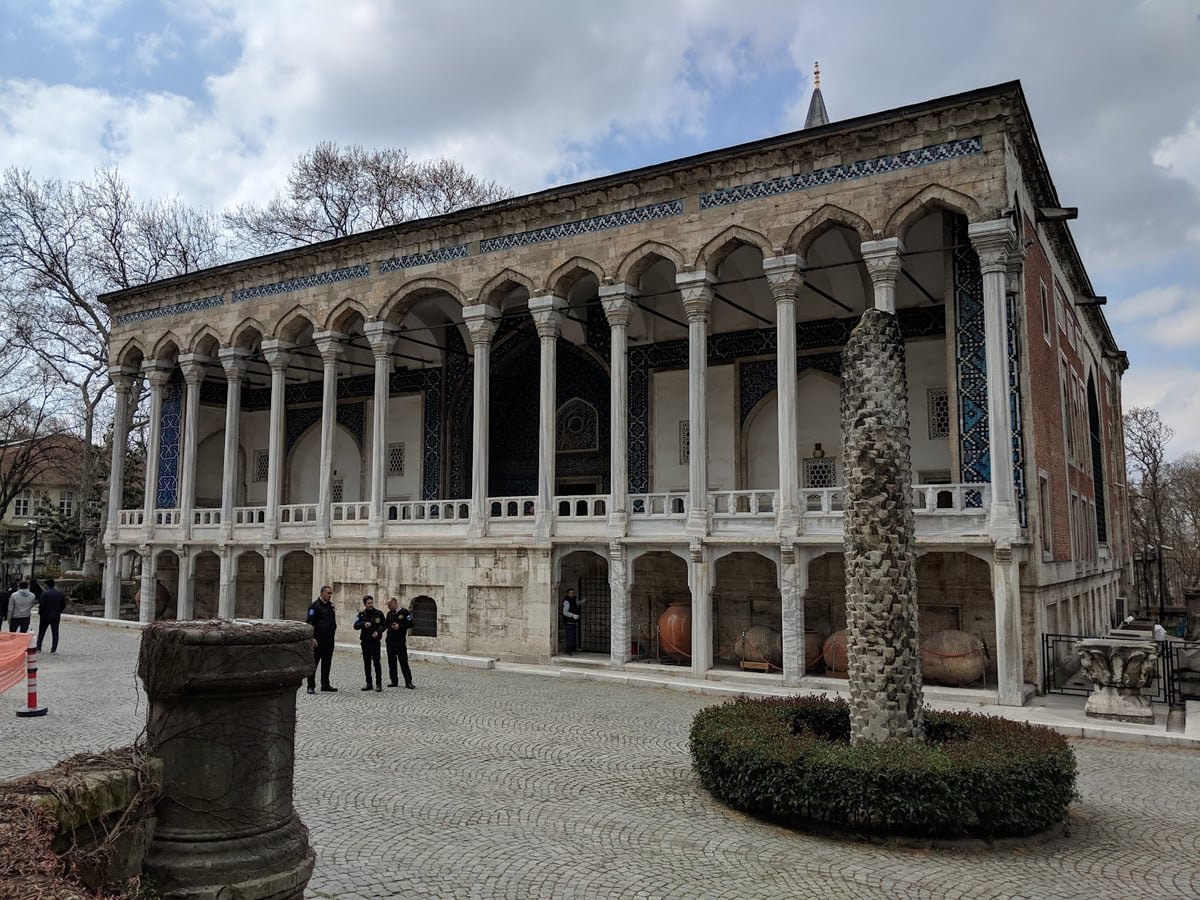 Calle, mezquita, monumento, paisaje o escena urbana de Estambul