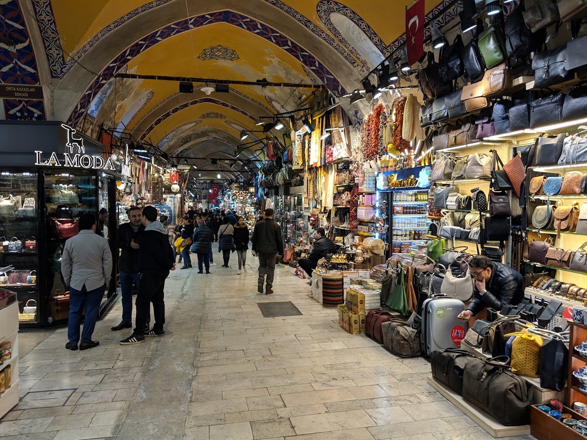 Calle, mezquita, monumento, paisaje o escena urbana de Estambul
