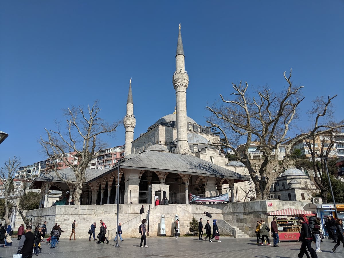 Calle, mezquita, monumento, paisaje o escena urbana de Estambul