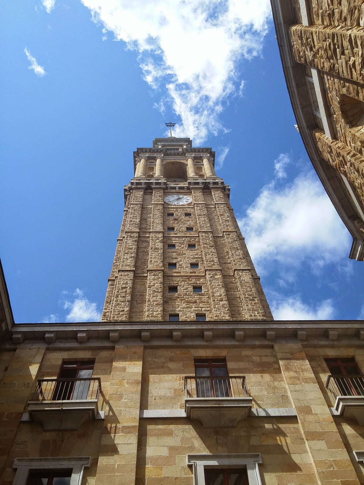 Calle, edificio, monumento o paisaje urbano de Gijón
