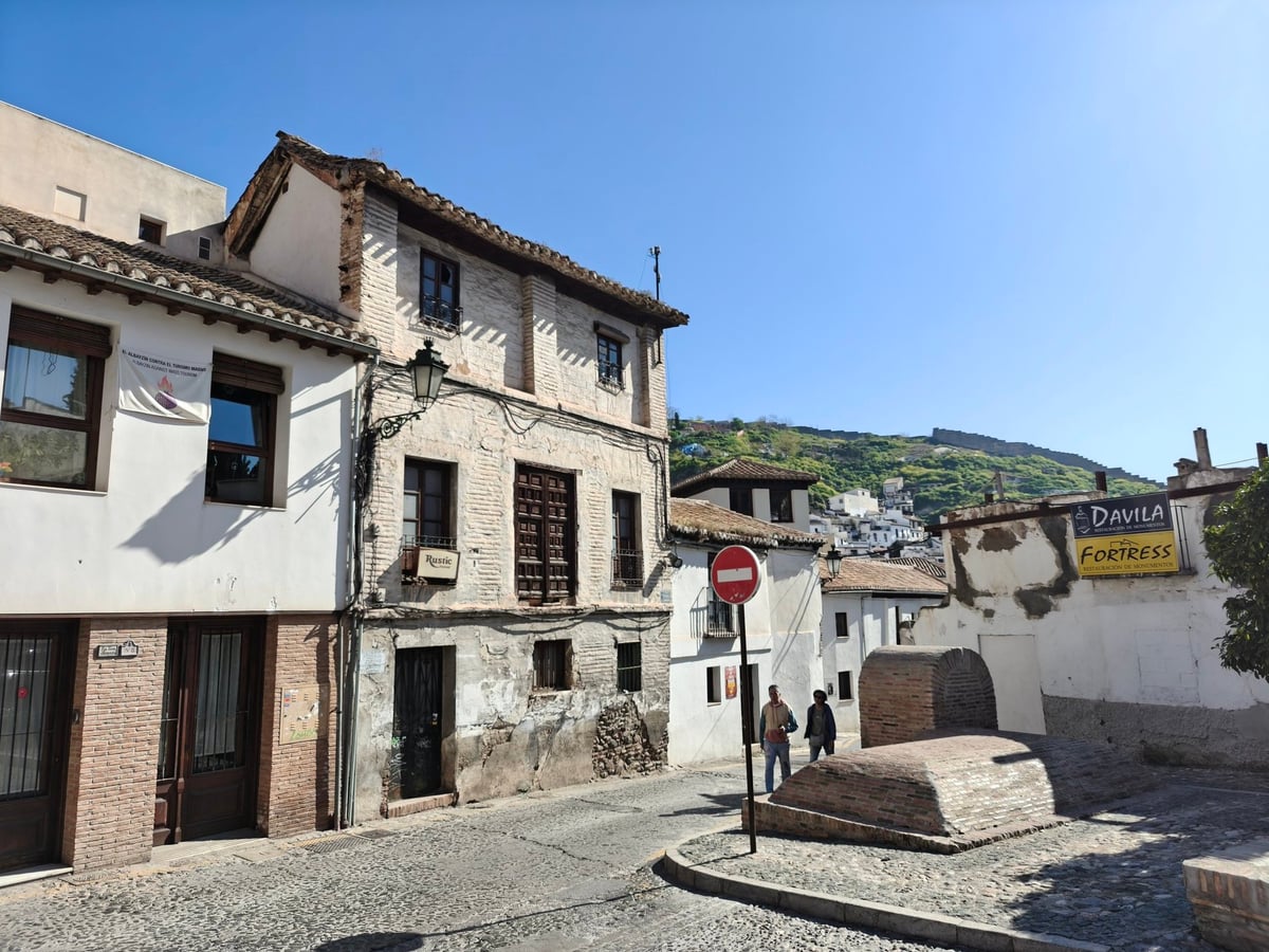 Calle, edificio, monumento, paisaje o escena urbana de Granada