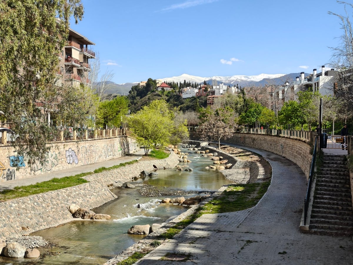 Calle, edificio, monumento, paisaje o escena urbana de Granada