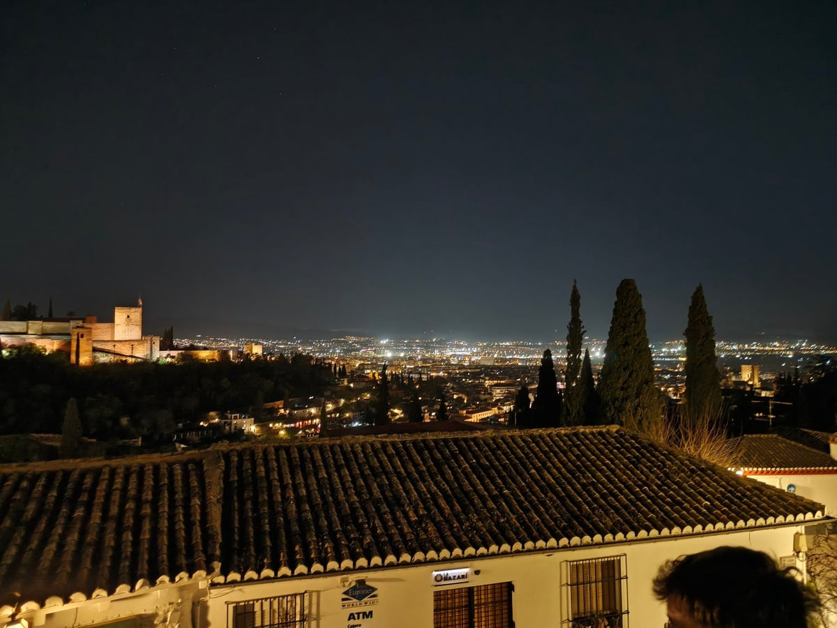 Calle, edificio, monumento, paisaje o escena urbana de Granada