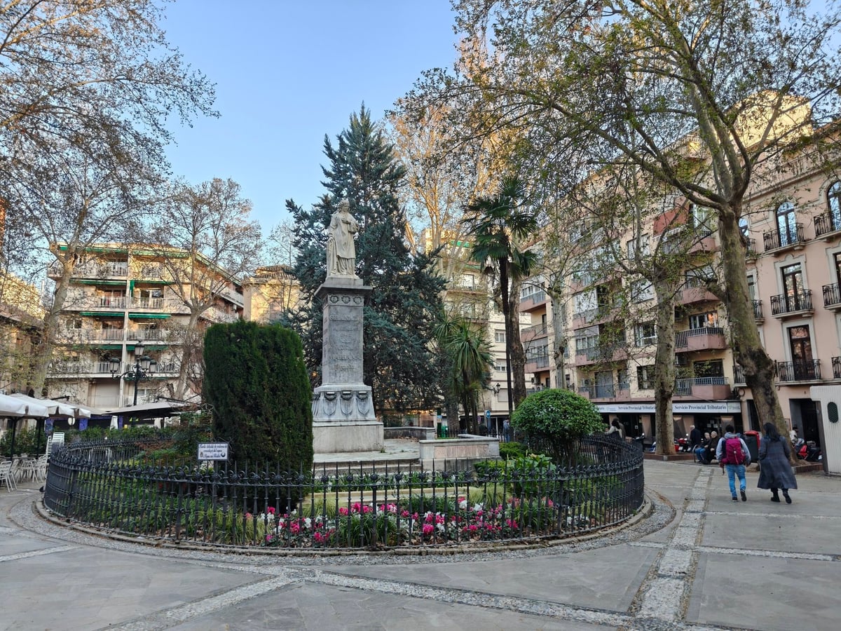 Calle, edificio, monumento, paisaje o escena urbana de Granada